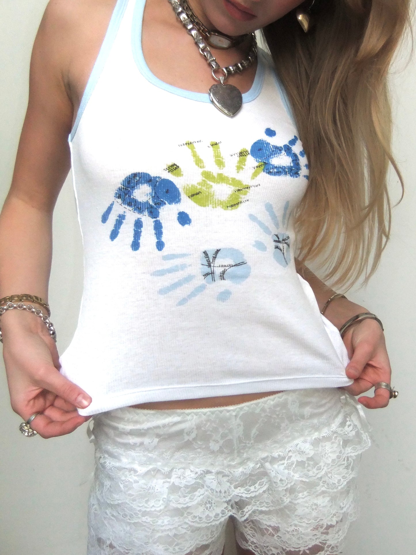 palm reading tank
